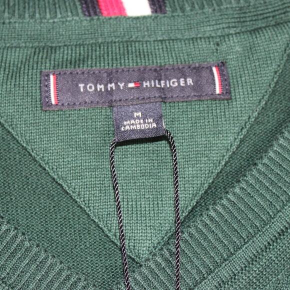 Tommy Hilfiger NWT Green V Neck Sweater Size Medium Mens - Picture 2 of 6